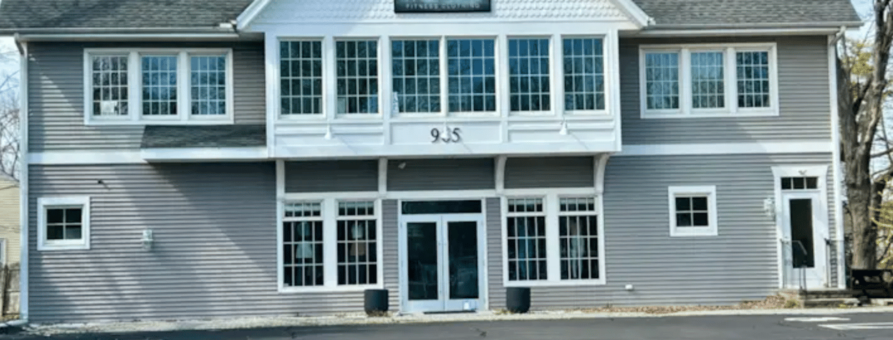 965 Boston Post Road, Guilford