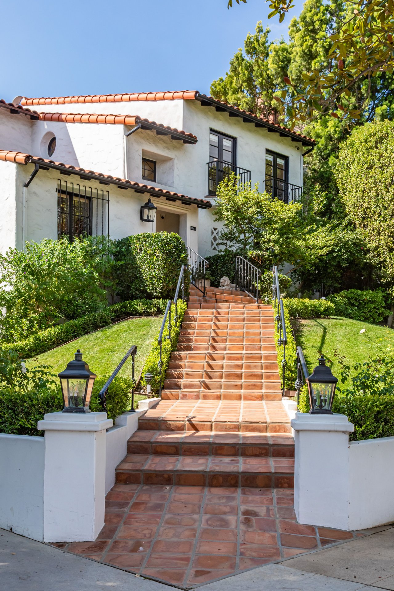 365 Comstock Ave, Little Holmby