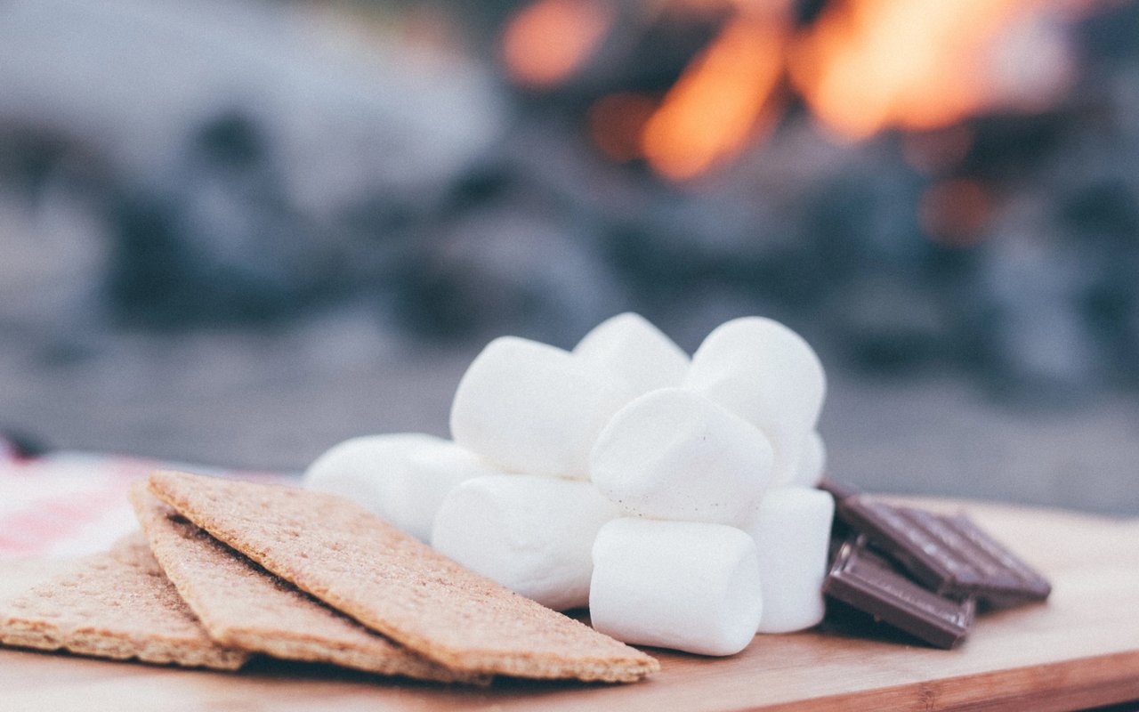 Building a S'more Bar-Halloween Tradition