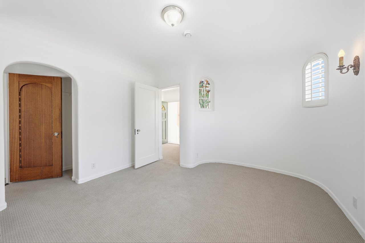 1602 The Strand (Entire Property)