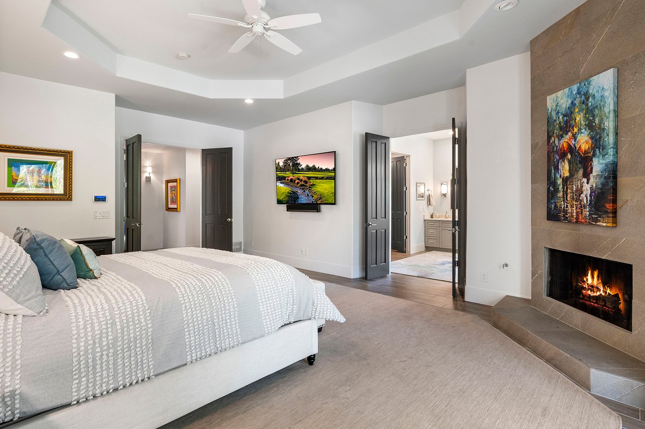 6600 N CARDINAL Drive