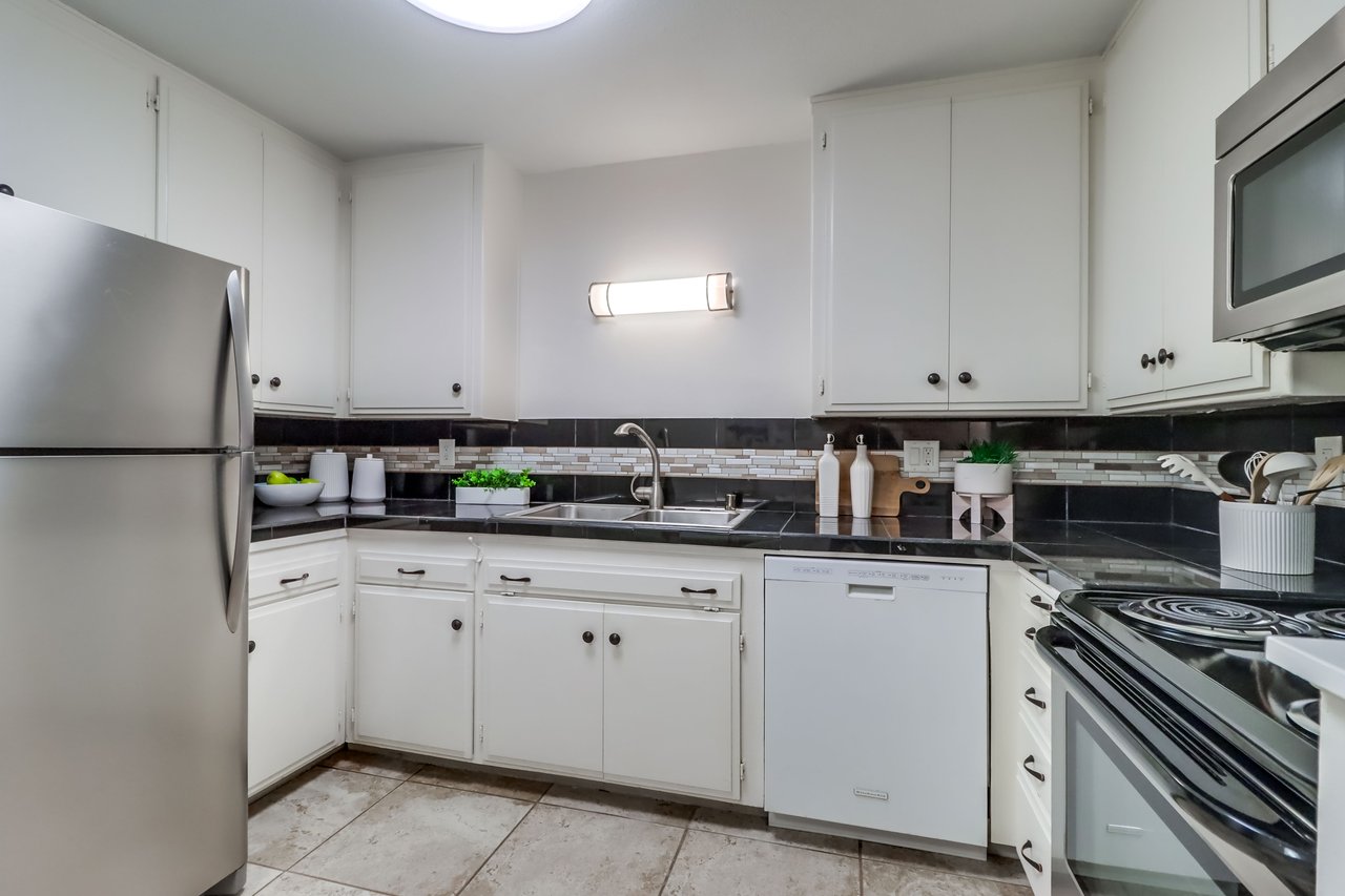 2244 2nd Ave Unit 25