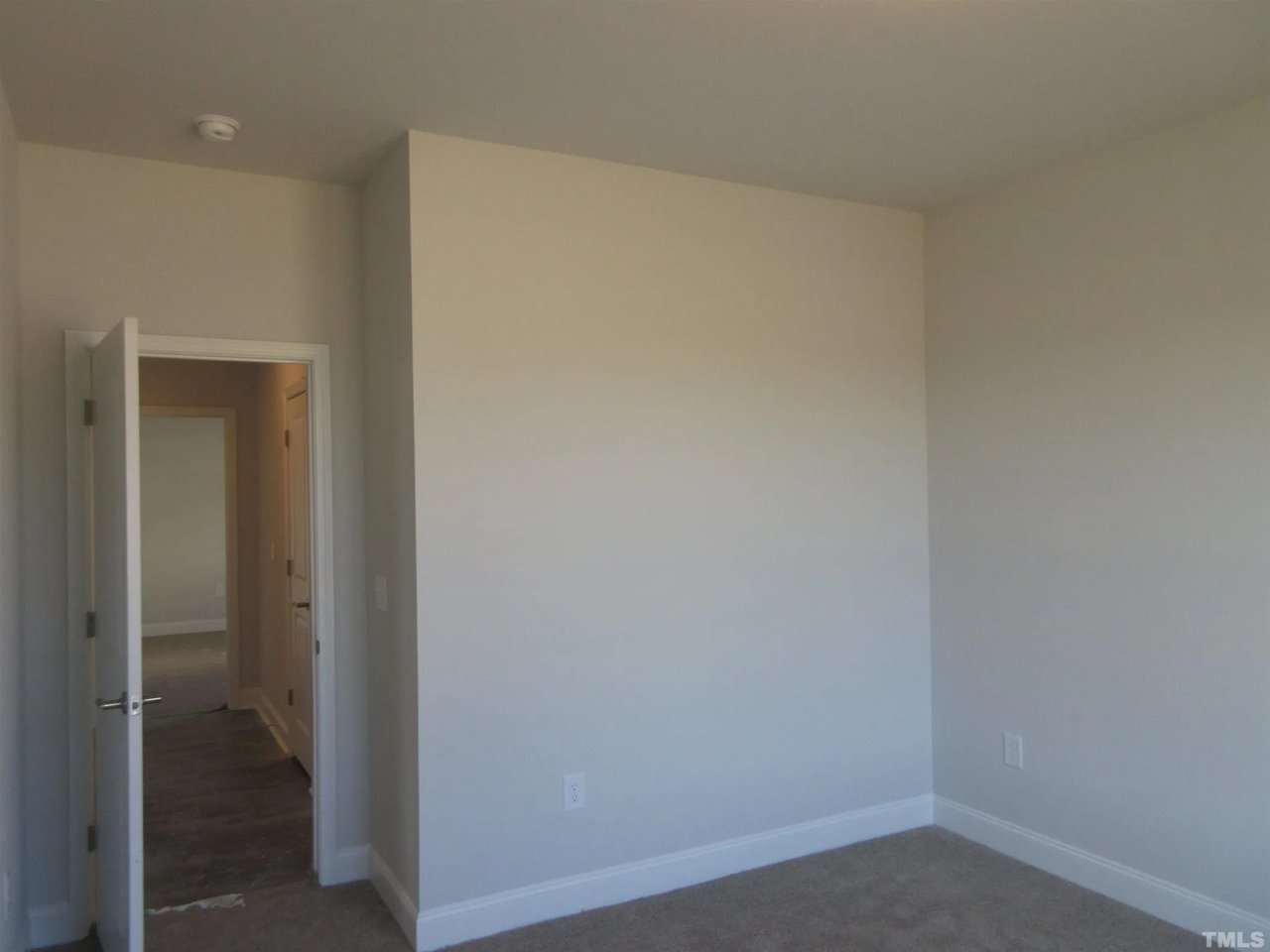 39 N Cousins Ct