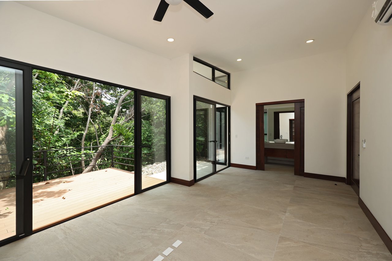 Modern luxury home for sale in Pacífico, Playas del Coco – Private pool, beach club and resort amenities