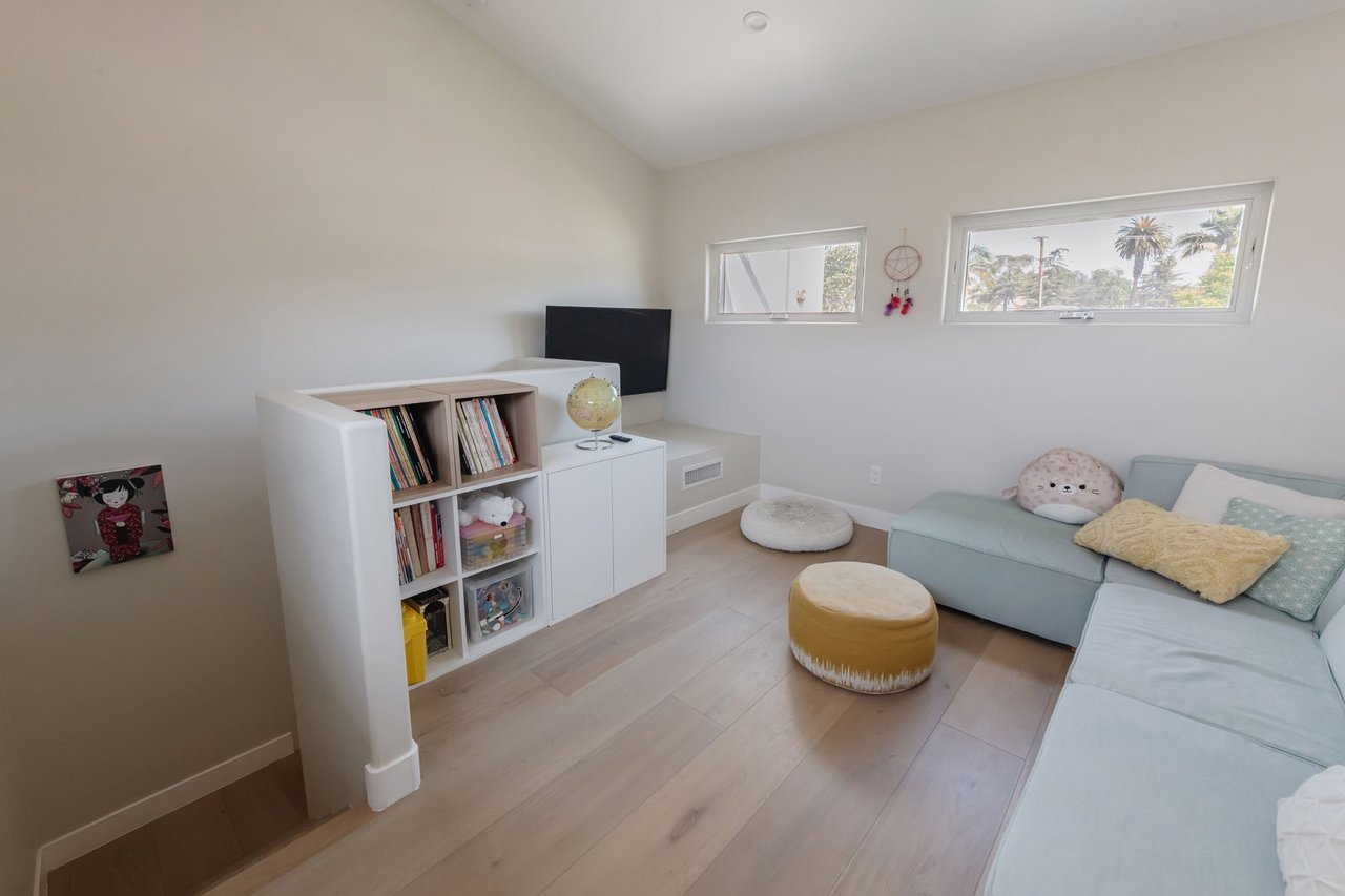 4235 Lafayette Place