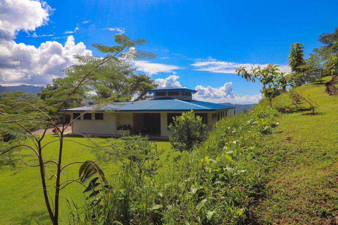 Private 2-Bed Hacienda with Ocean & Mountain Views, Pool & Development Potential in Ojochal