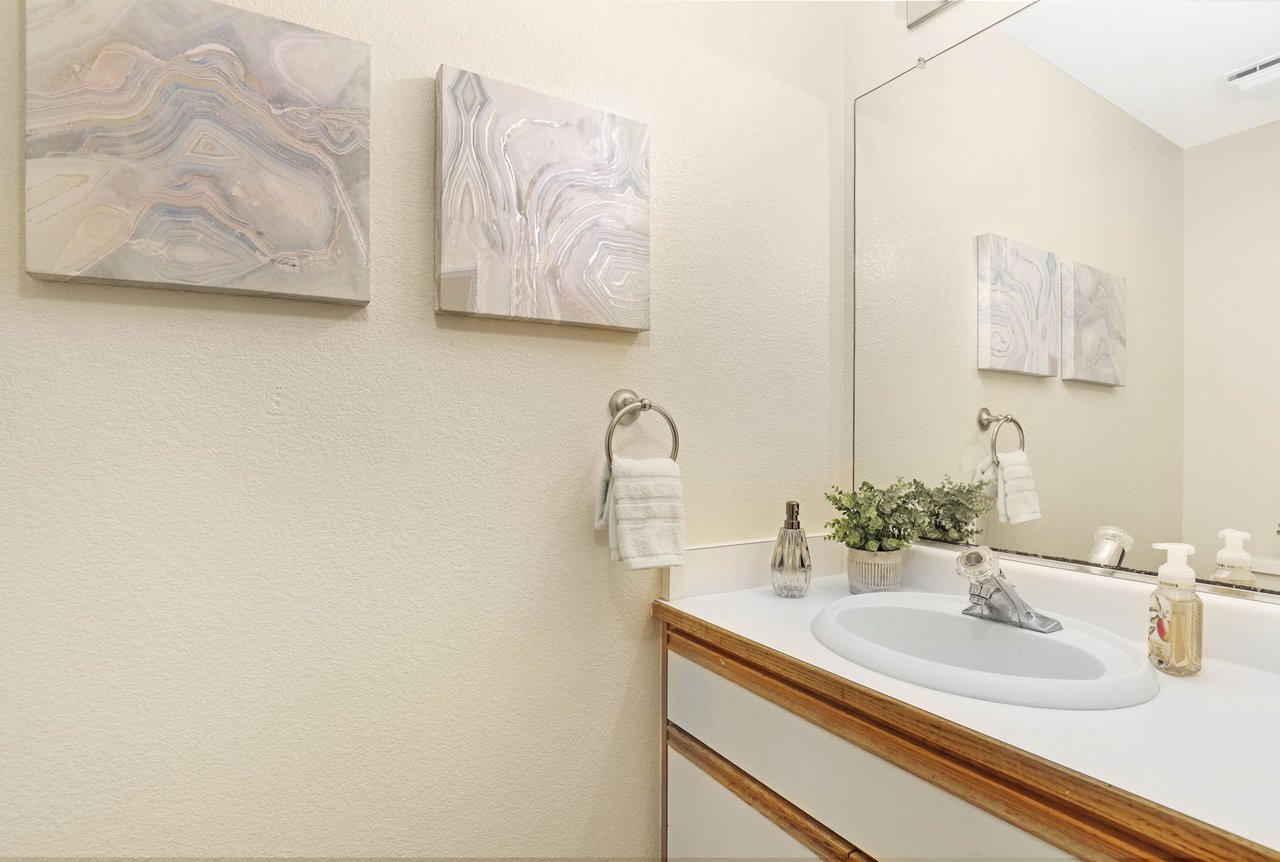 2582 Oak Rd. #217, Walnut Creek