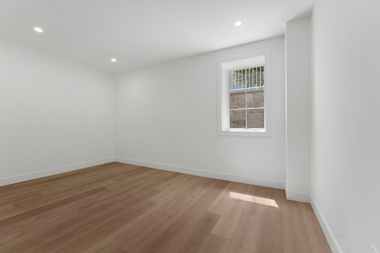 229 Bogert Pl