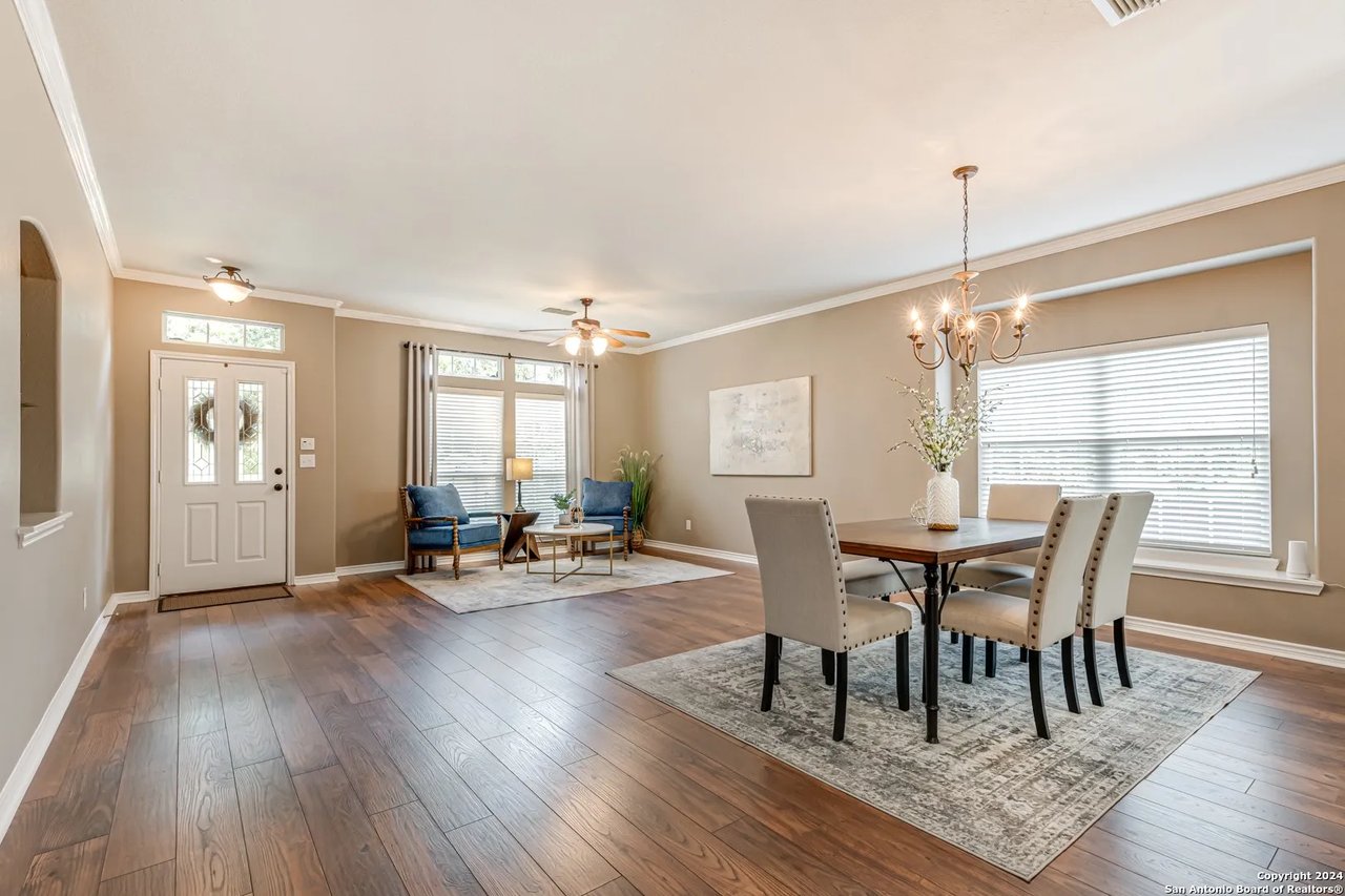 807 Willow Knoll Cv