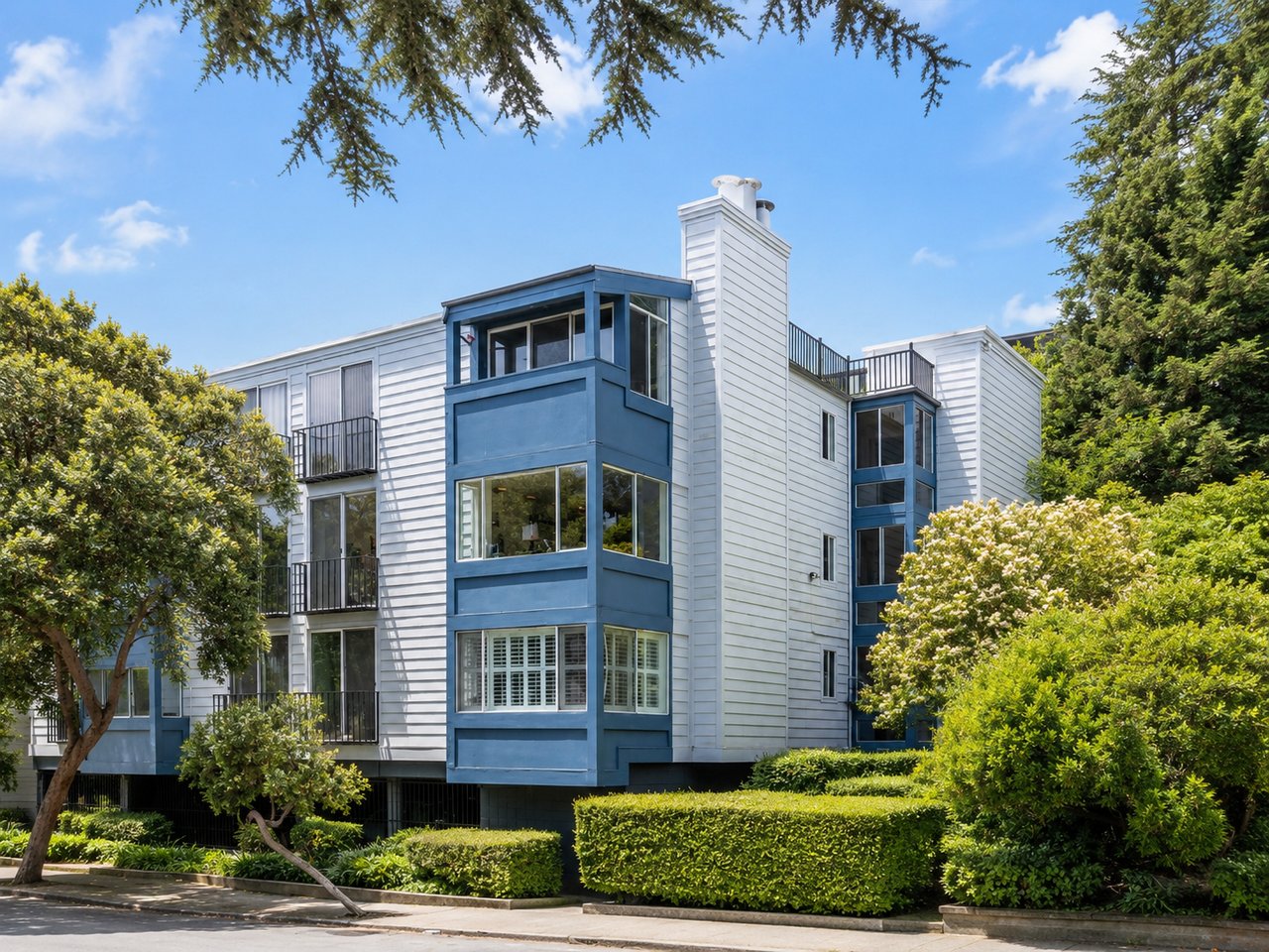 5320 Diamond Heights Blvd. #207