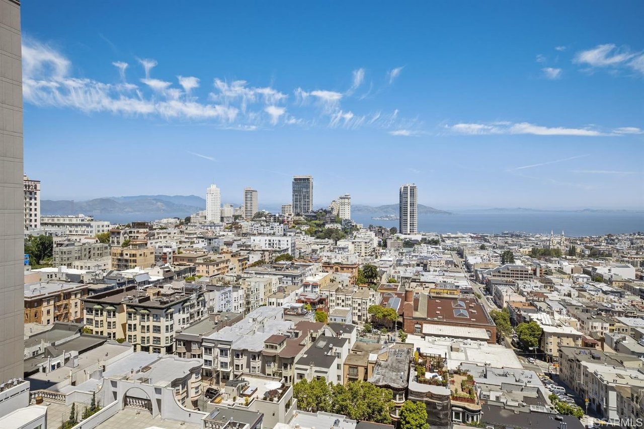 Iconic, Rarely Available Nob Hill Penthouse