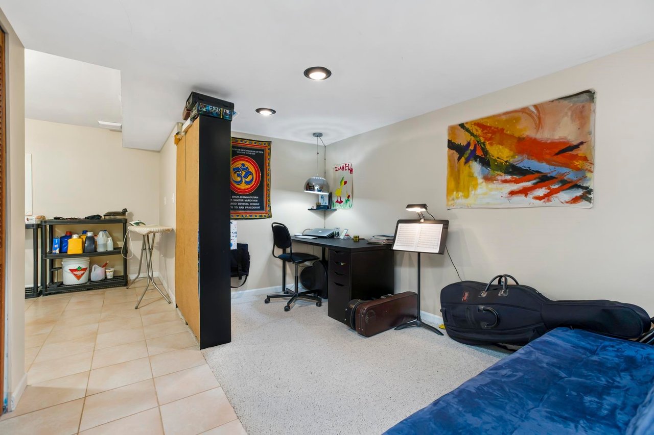 2982 Mt Seymour Pkwy