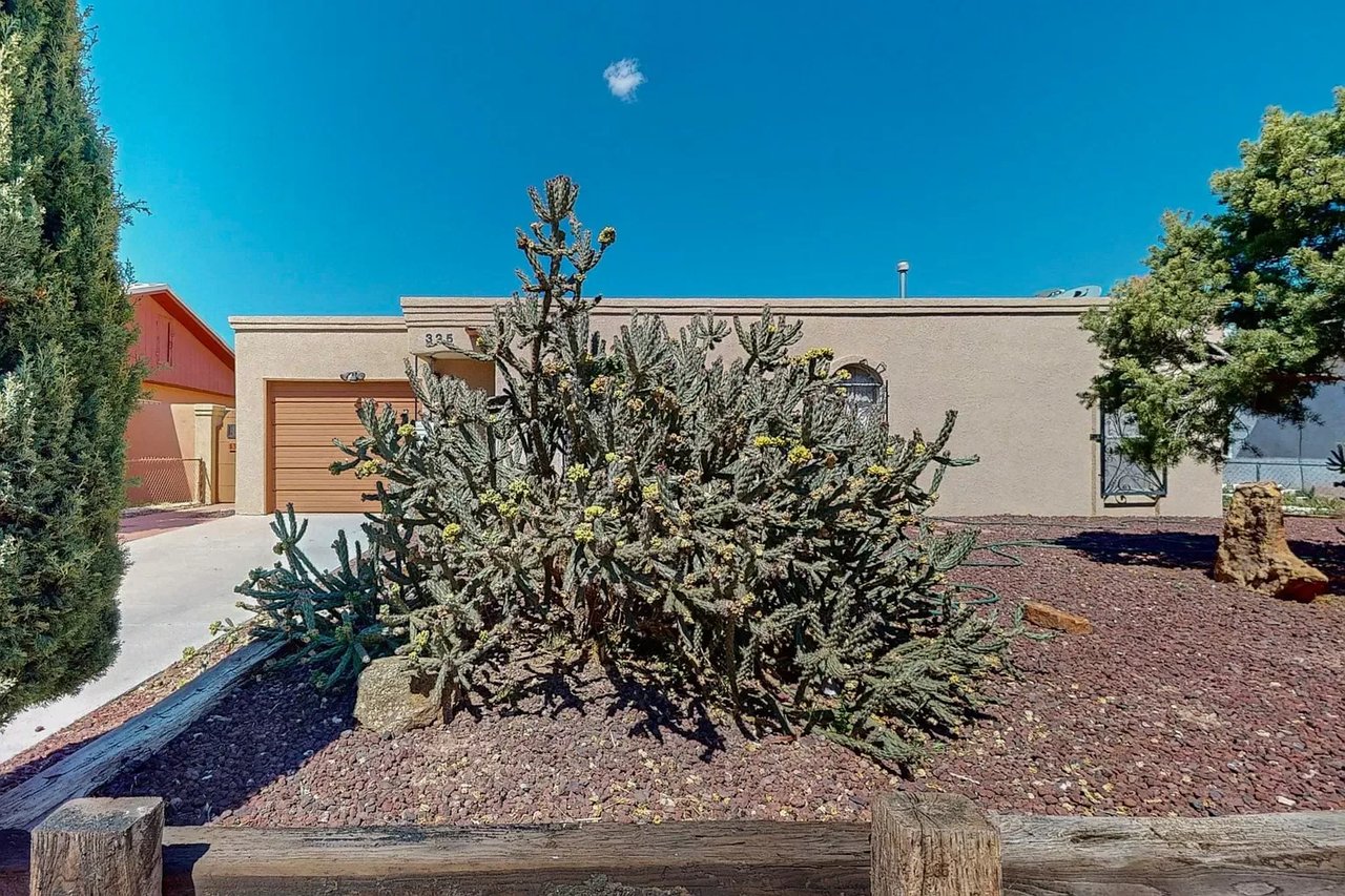 325 Judith Ln SW