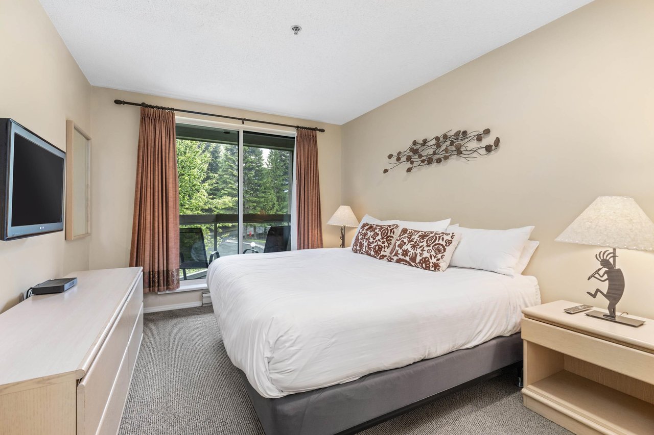 303/304-4905 Spearhead Pl