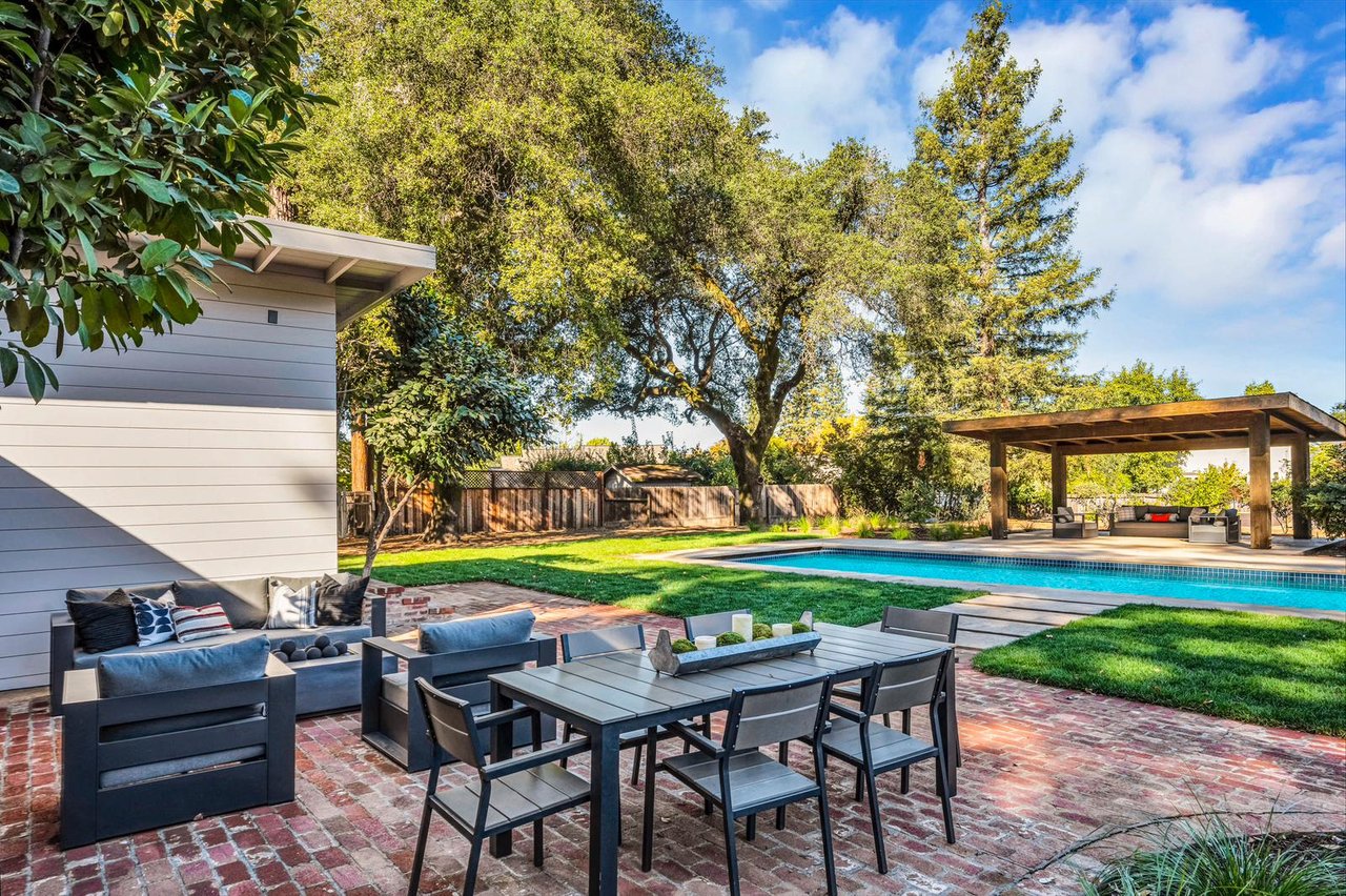 Healsburg Downtown Estate