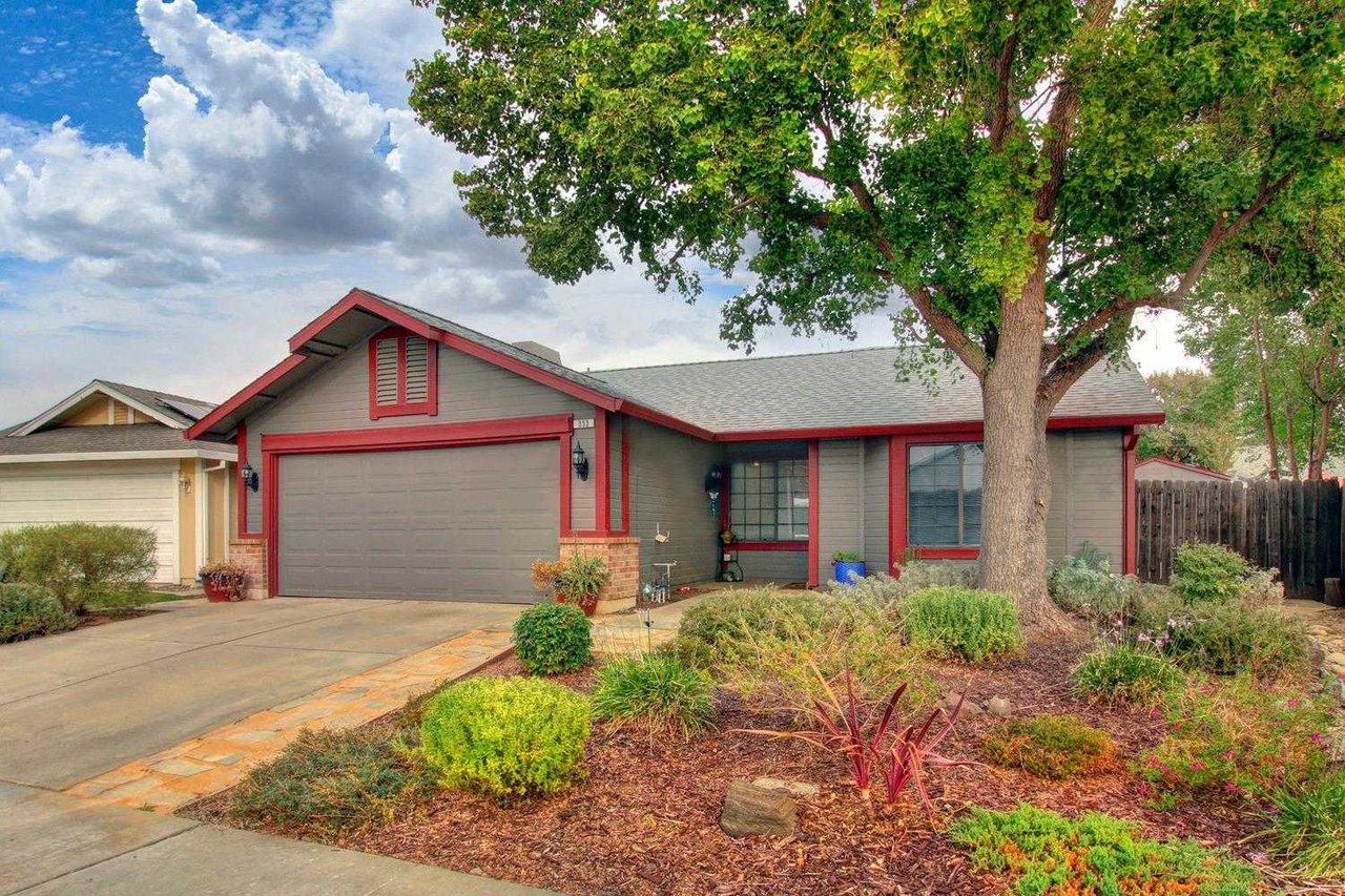 553 Edwards Circle