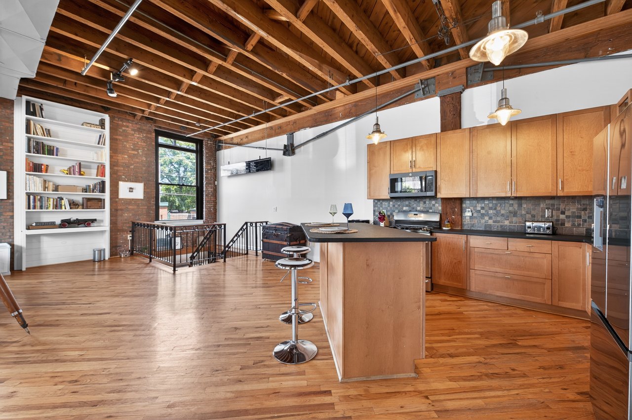 126 Webster Ave #1A
