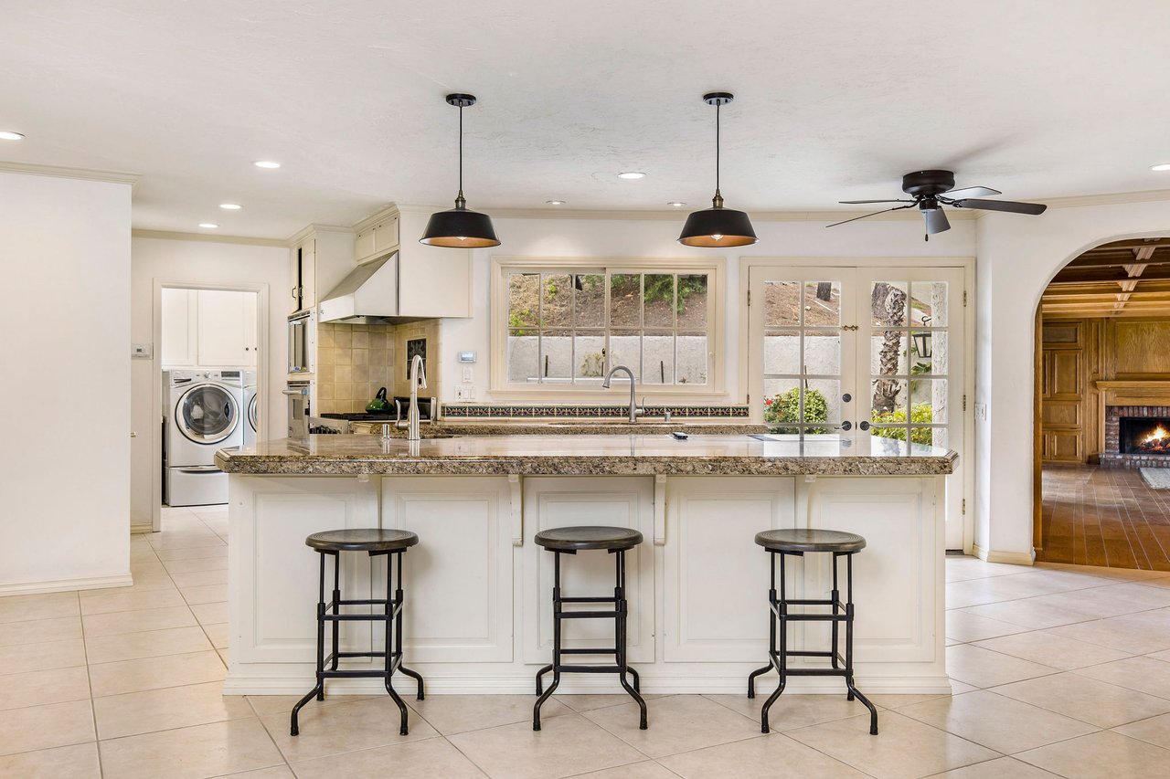 24820 Jacob Hamblin Rd