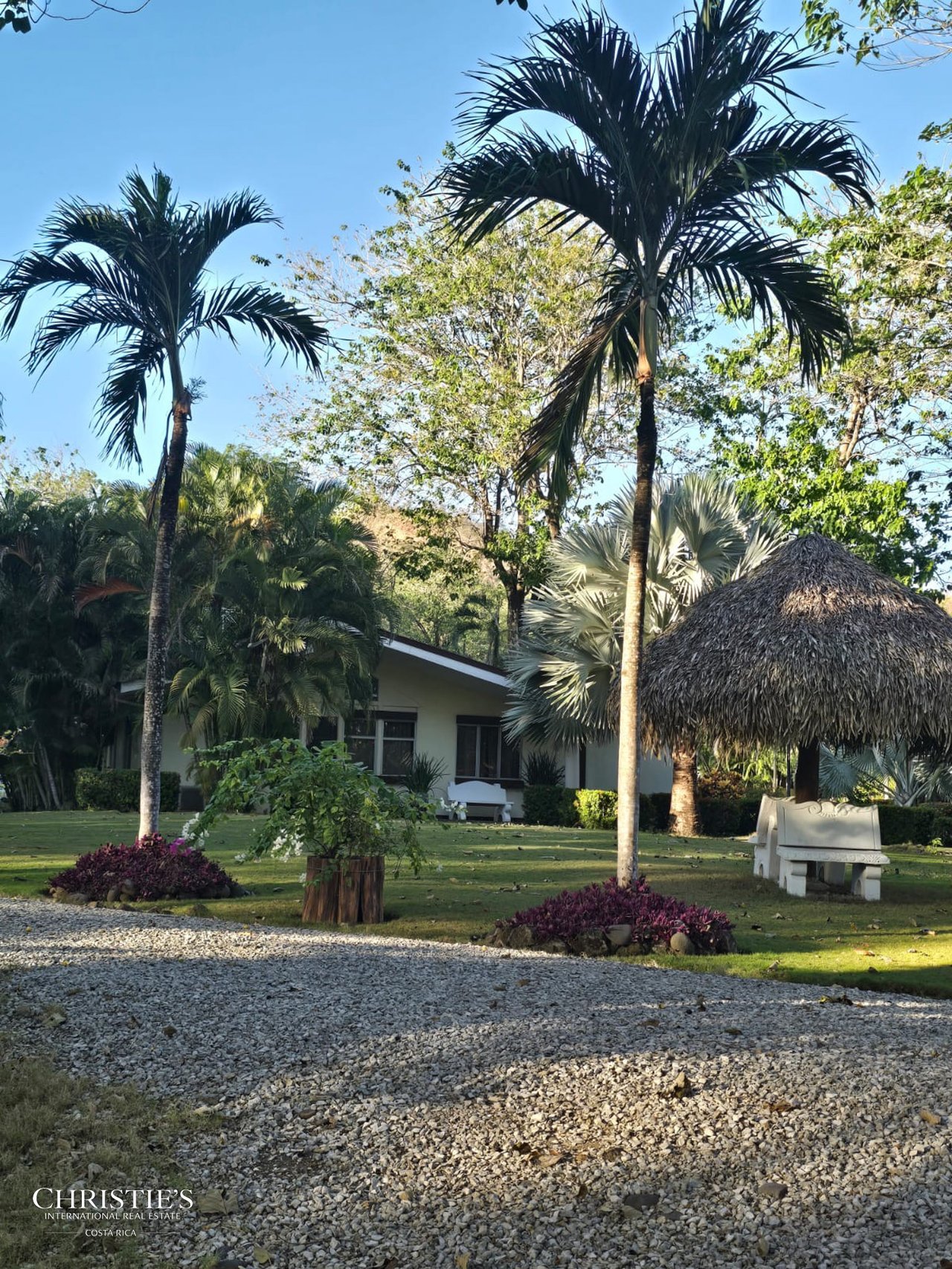 Private Estate Close to the Coast - Rancho Las Melinas