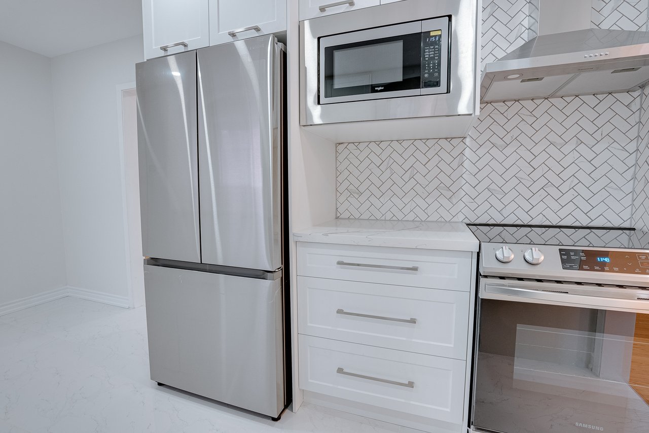 25 Karen Road Unit: Upper