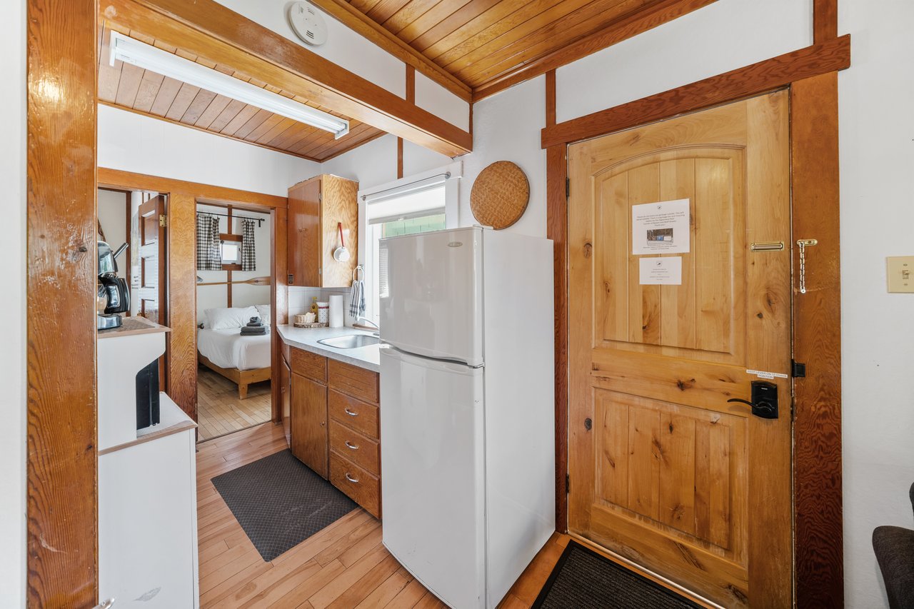 Beaver Street Cabins Banff | B&B Inn