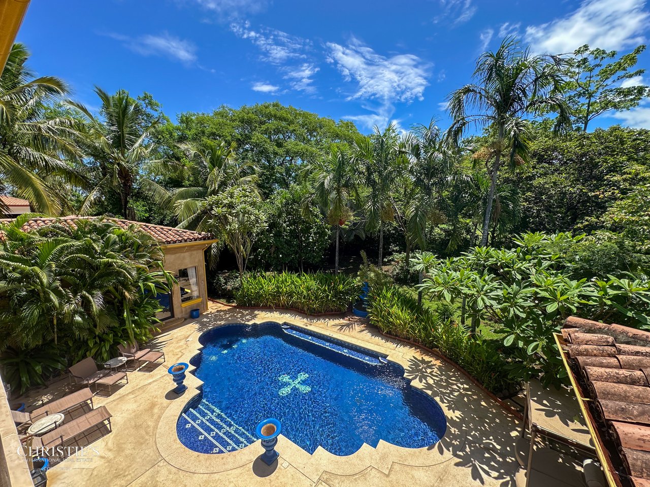 Golf-Front Tuscan-Style Estate – Villa Tuscana