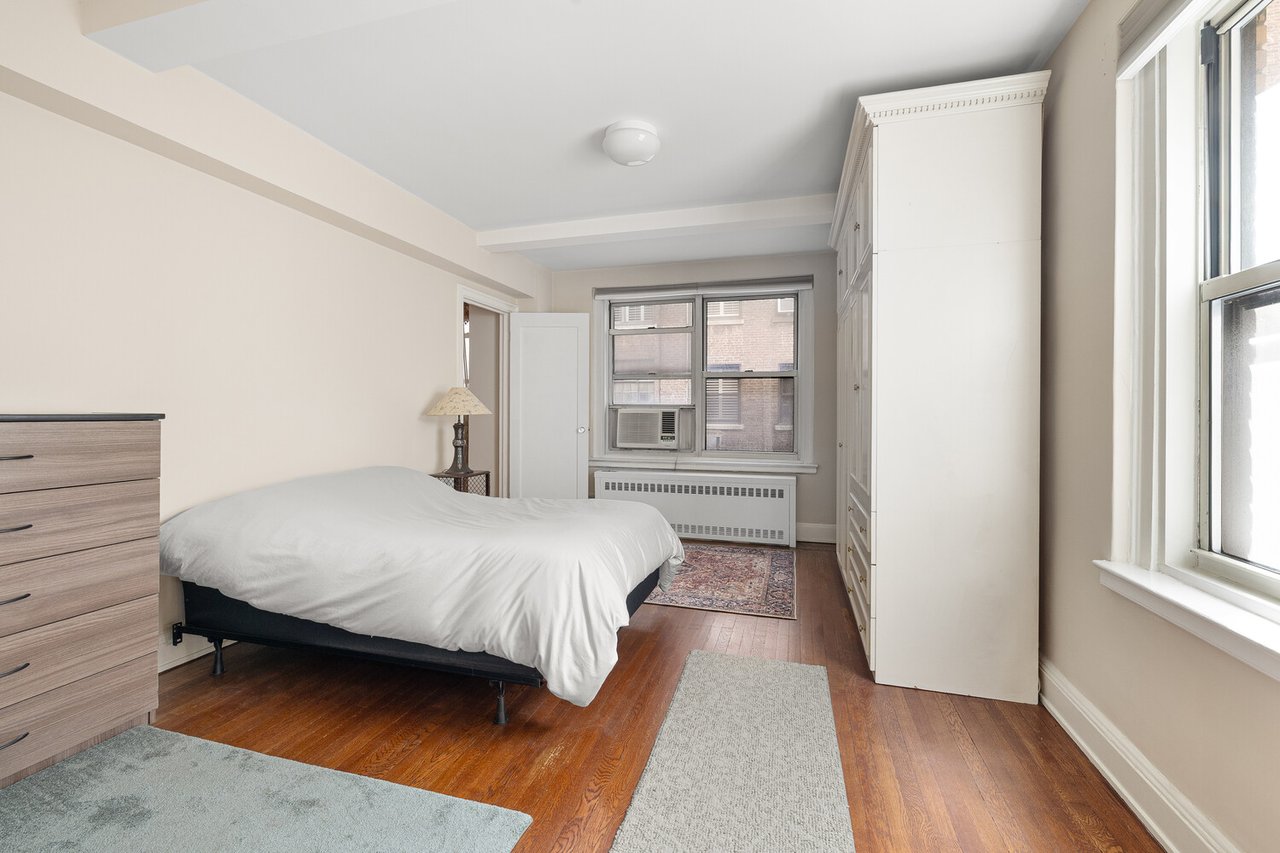 434 E 52ND Street 2D