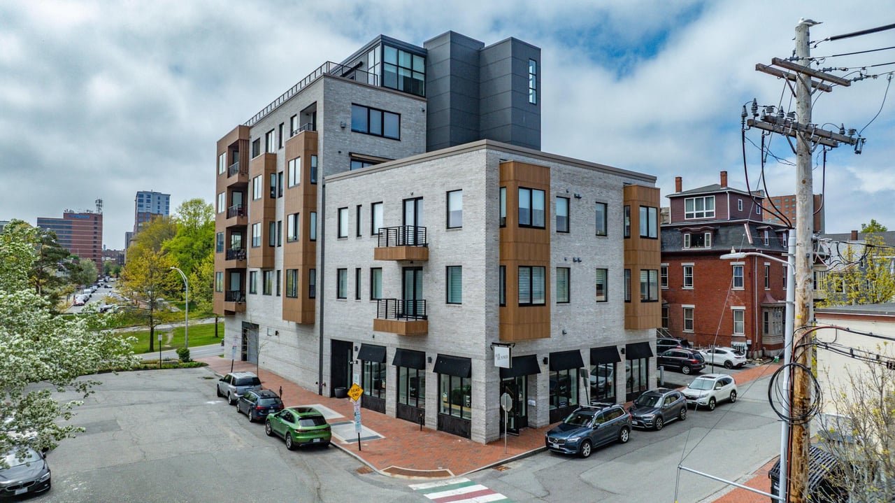 99 Federal Street, 201