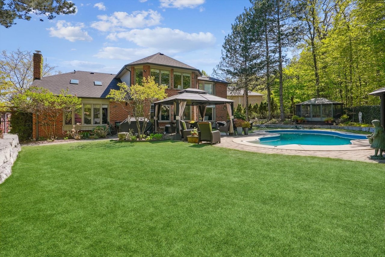 1662 Roundleaf Court