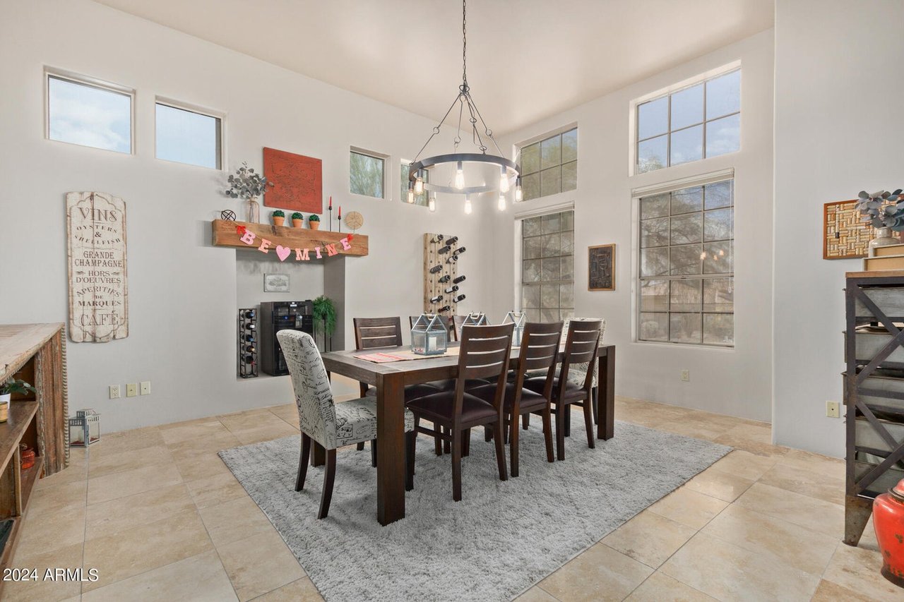 1540 E Villa Theresa