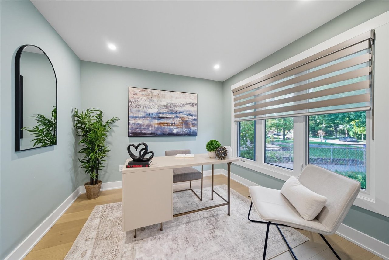 11 Avondale Cres 