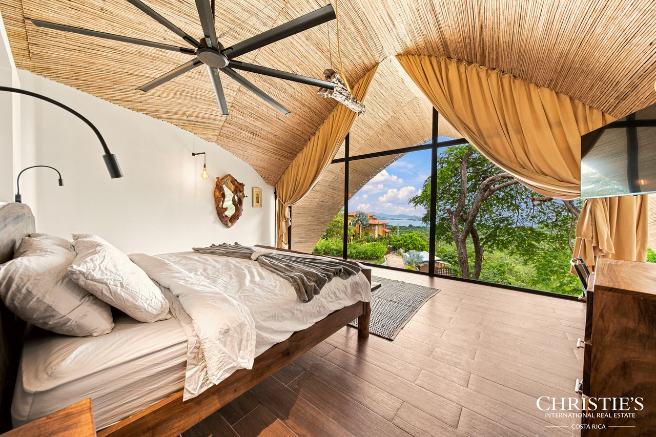 LE CLOS - An Exclusive Three-Residence Estate 
