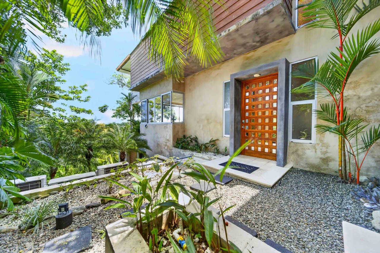 Luxury Ocean View Home