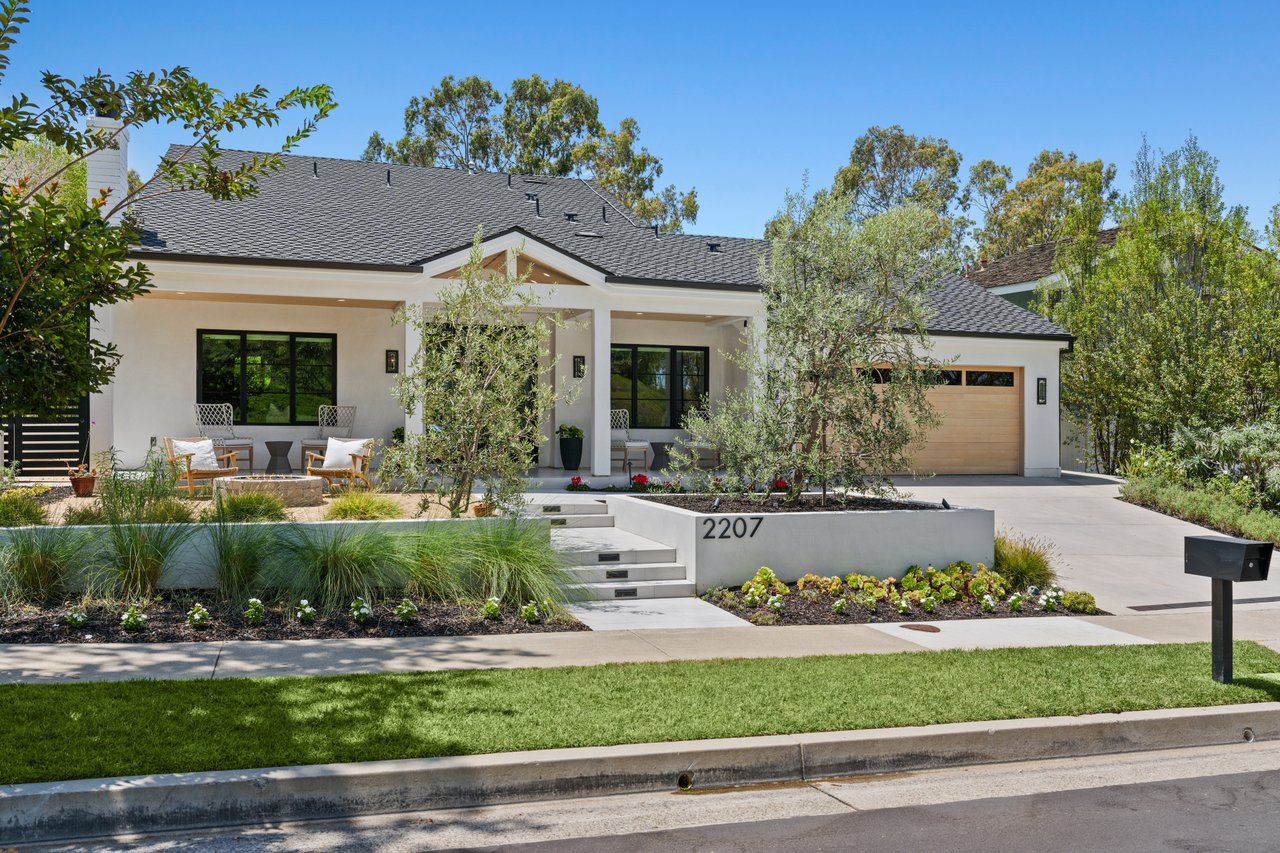 2207 Port Harwick Place