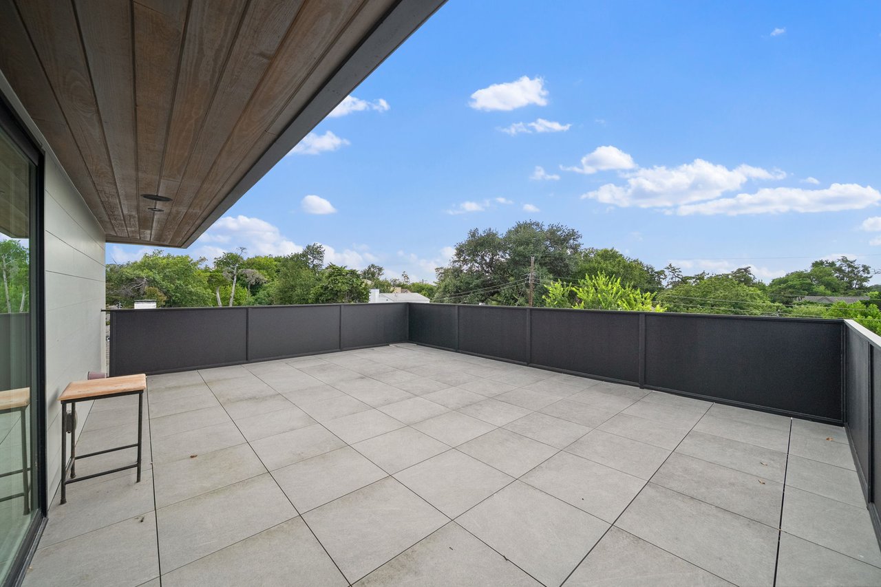 423 W Colorado Boulevard