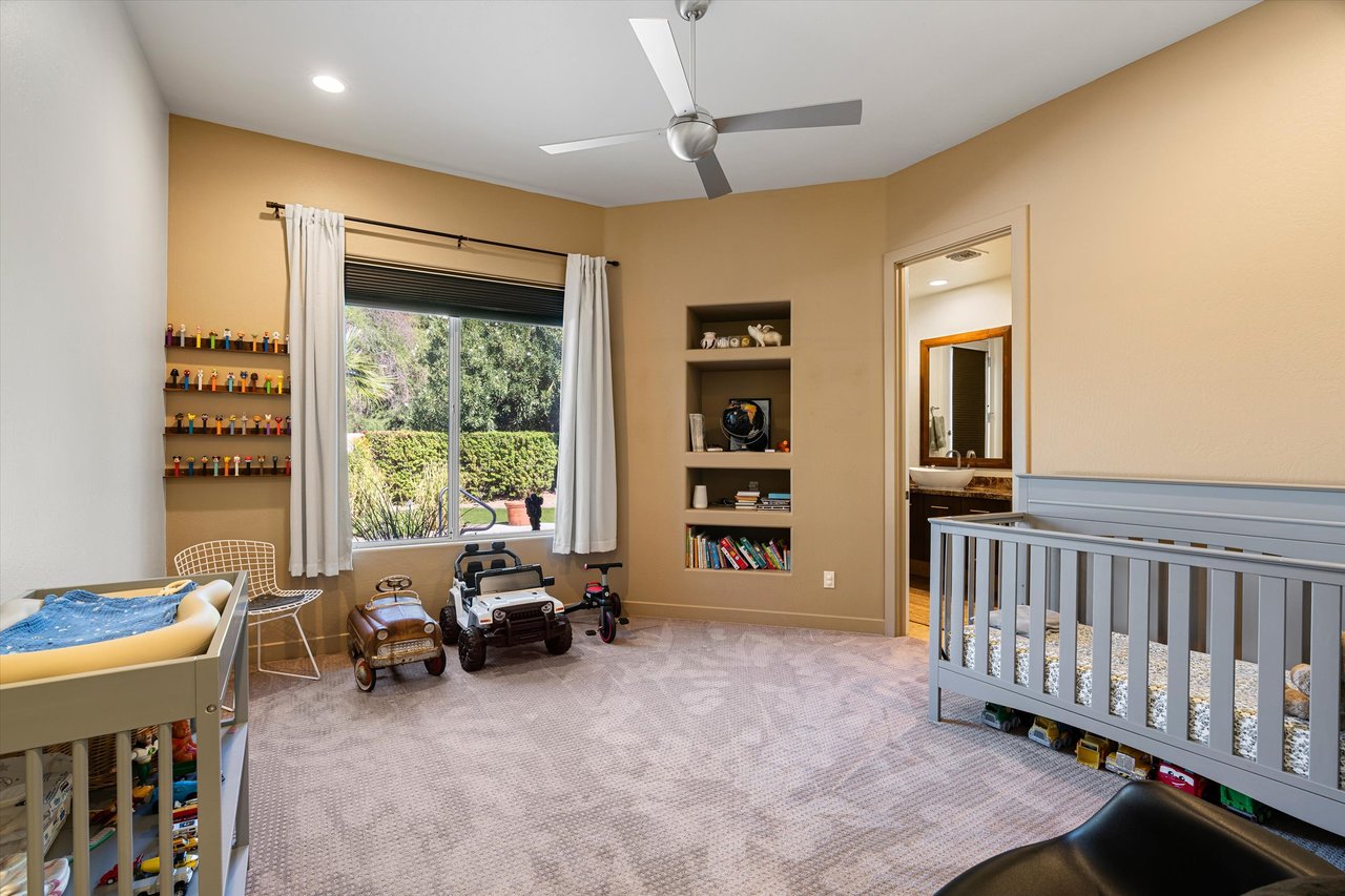 7124 E FOOTHILL Drive