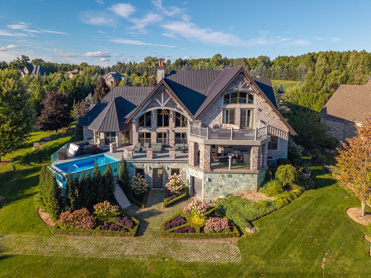  One-Of-A-Kind Residence 