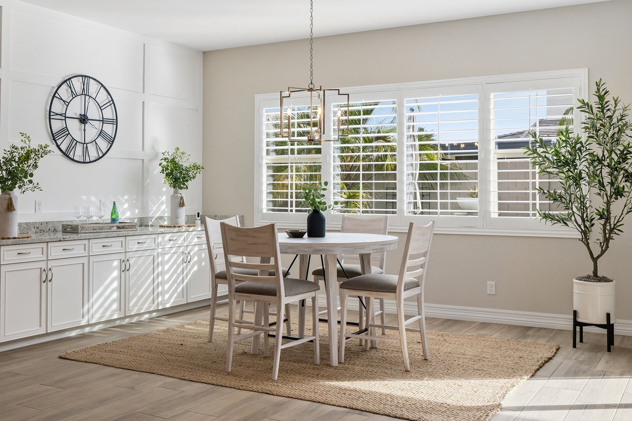 3743 E ARABIAN Drive