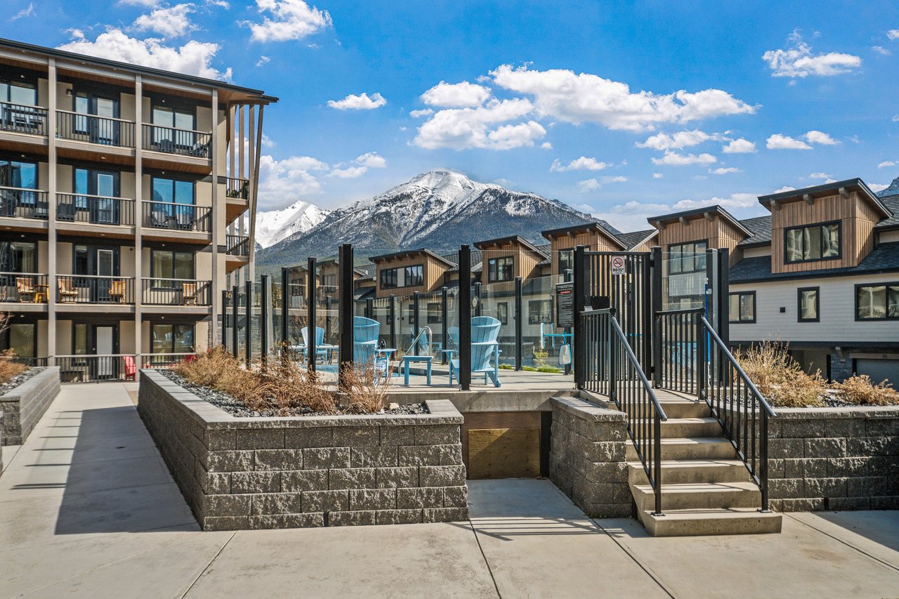 Top-Floor Spring Creek Retreat | Income-Generating Tourist Home in Timberstone Lodge
