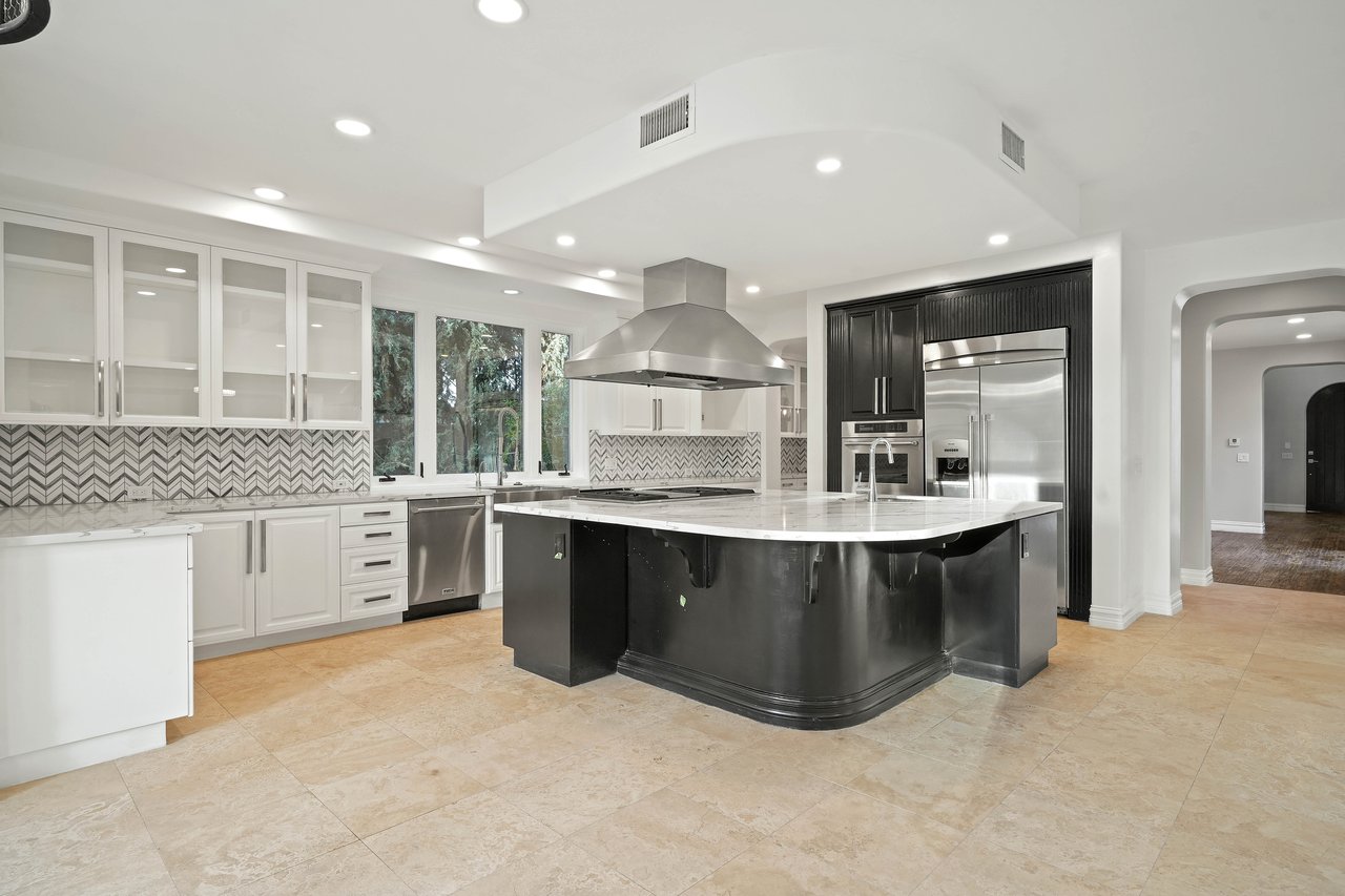 5309 Louise Ave, Encino