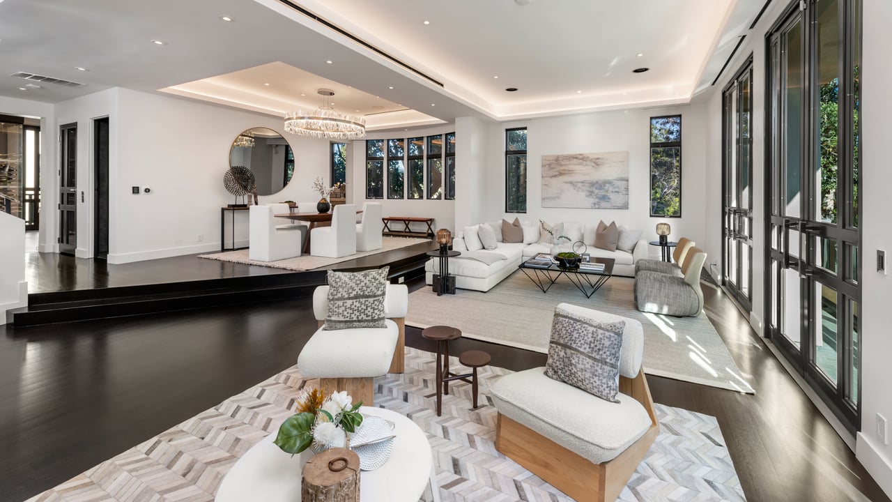 145 Channel Pointe Mall