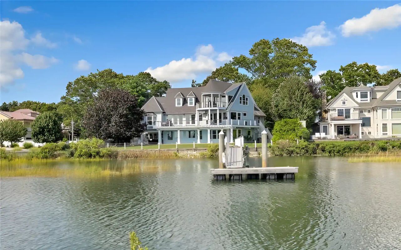 29 Covelee Drive, Norwalk, CT 06855