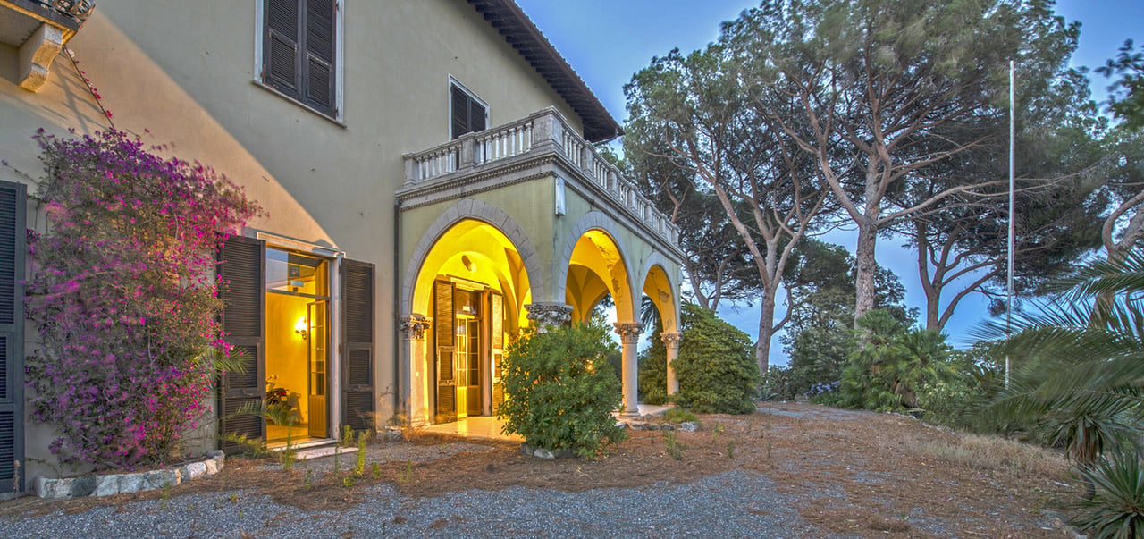 Luxury Seafront Villa in Liguria