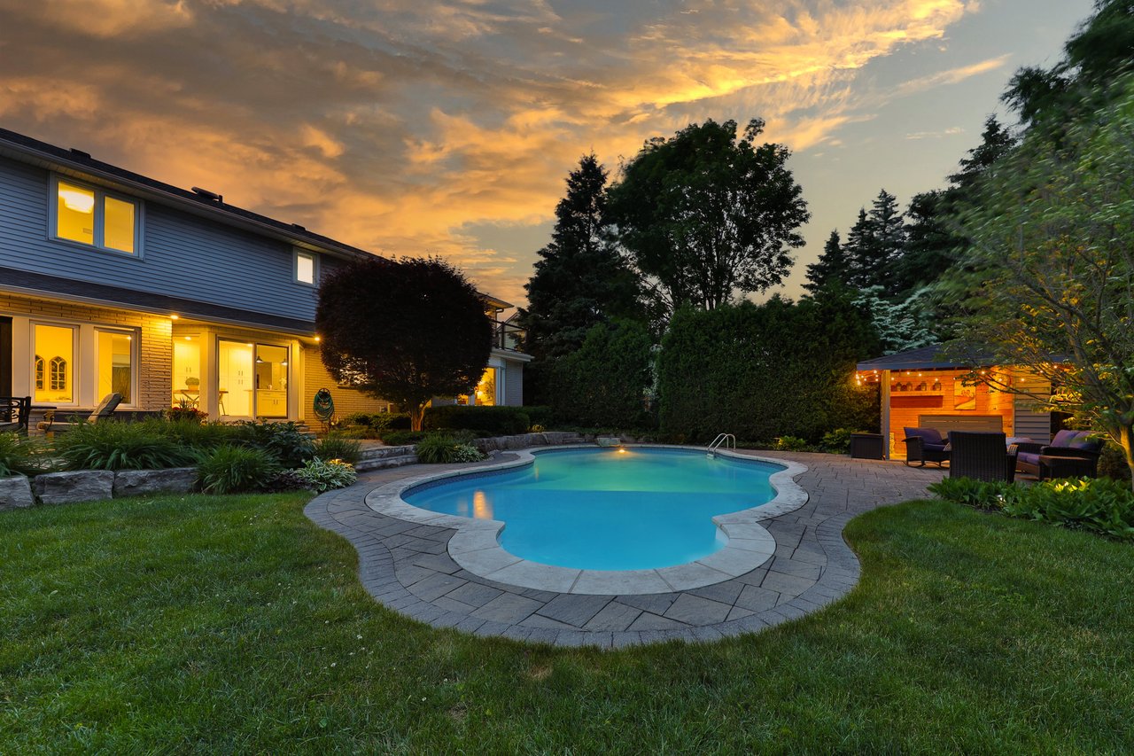 4220 Spruce Avenue, Burlington