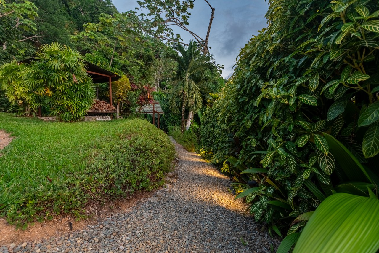 CasaPor Fin,Where the Rainforest Meets the Sea - Oceanview Luxury Estate