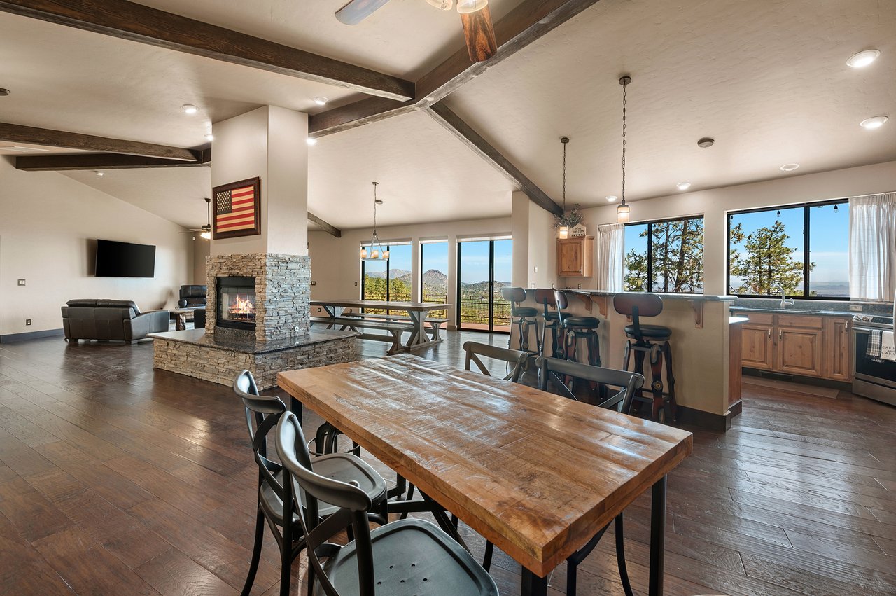 2700 W BUTTERFLY Ridge