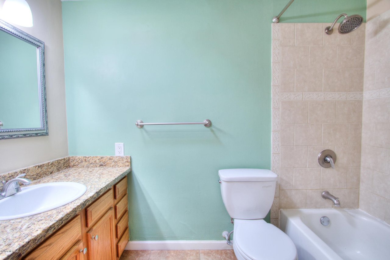 3159 W Calle Cereza