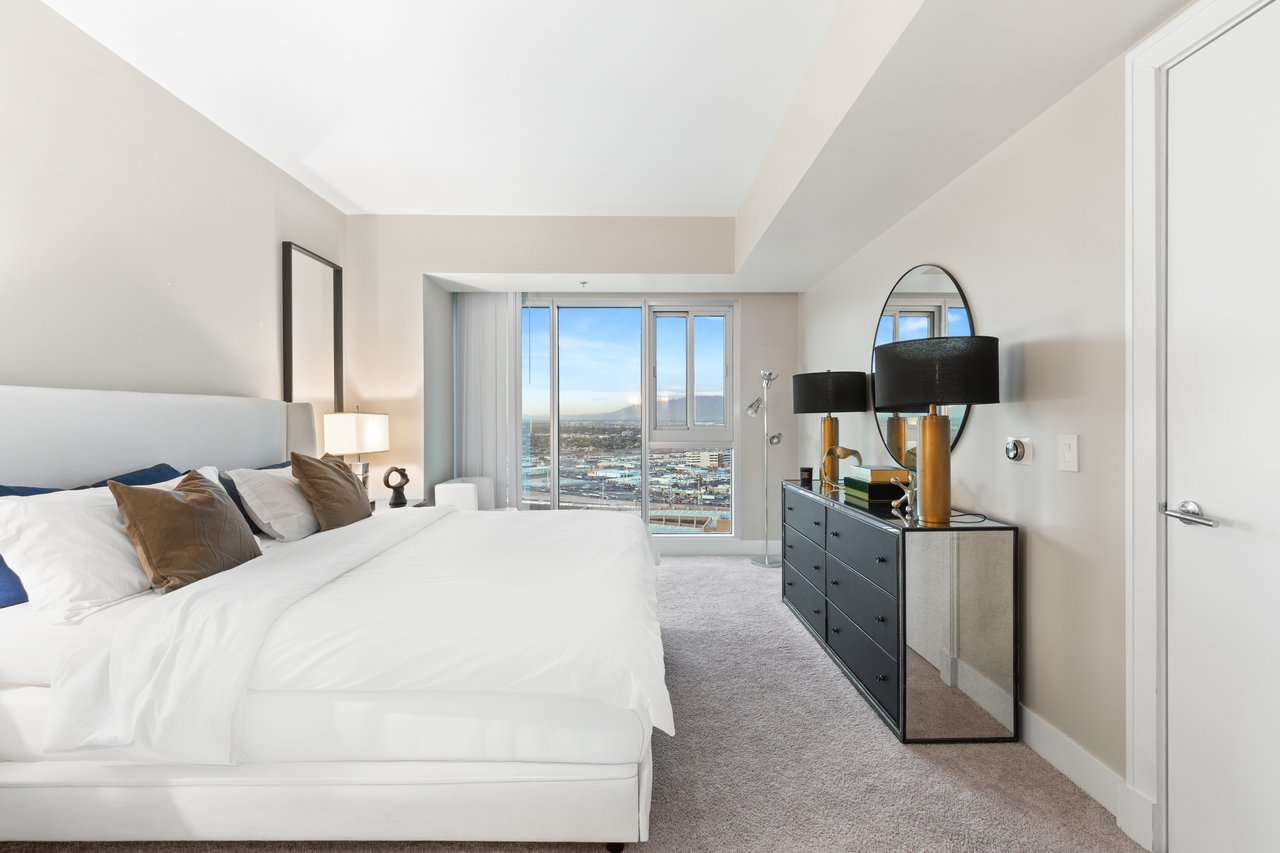 2700 Las Vegas Boulevard 2303