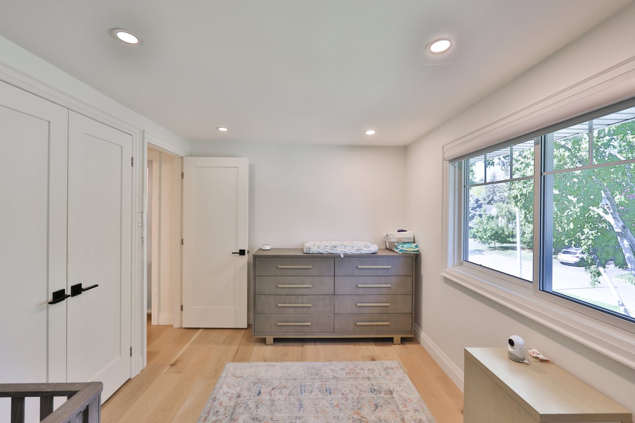 222 Vance Drive, Oakville