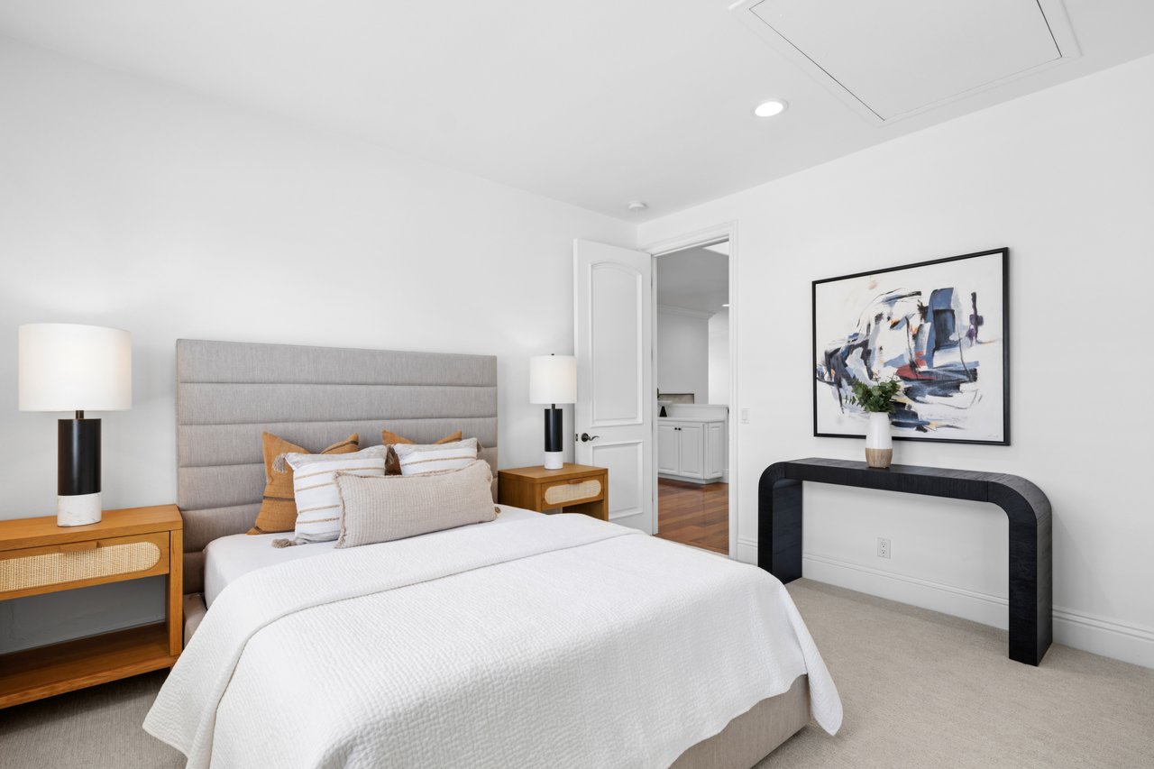 1943 Port Provence Place